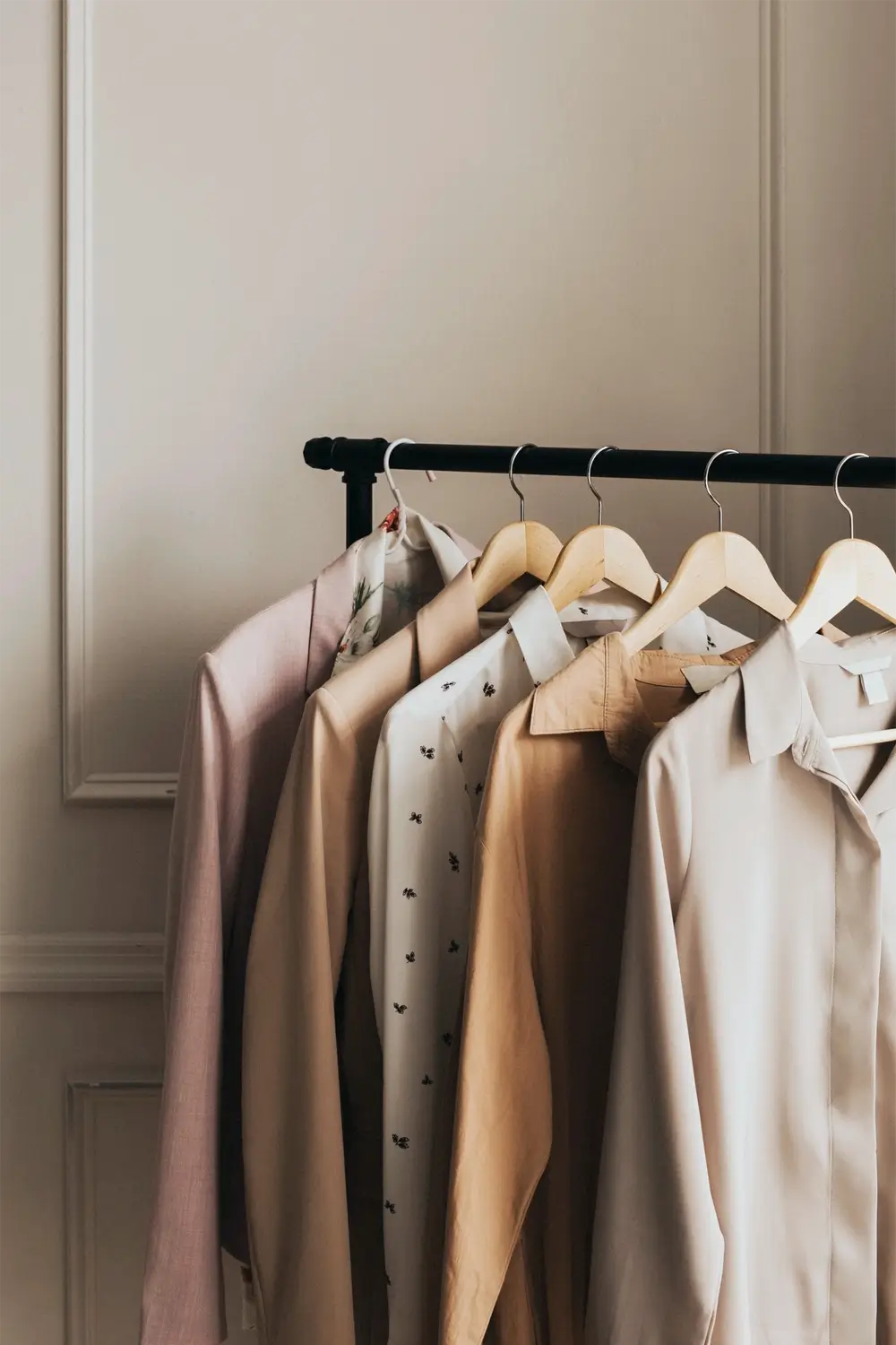 rack-of-clothes-in-a-boutique